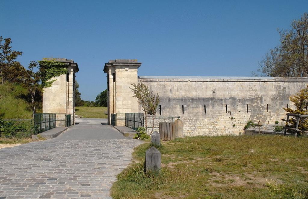 Hotel Napoleon Île dʼAix Εξωτερικό φωτογραφία